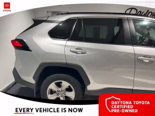 Toyota RAV4 2024 XLE SUV de 4 puertas