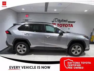 Toyota RAV4 2024 XLE SUV de 4 puertas