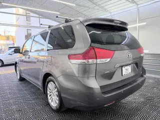 2013 Toyota Sienna