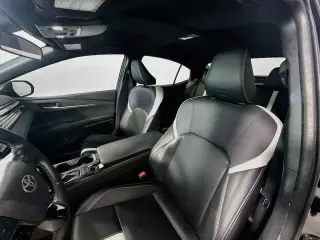 Toyota Camry 2025 SE 4dr Sedán