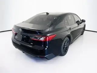 Toyota Camry 2025 SE 4dr Sedán