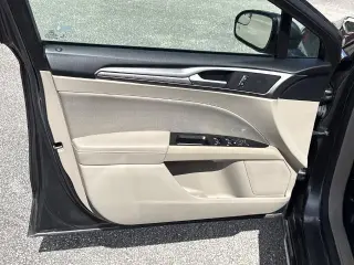 Ford Fusion 2017 SE 4dr Sedán
