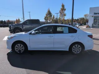 Kia Rio 2020 S 4dr Sedán
