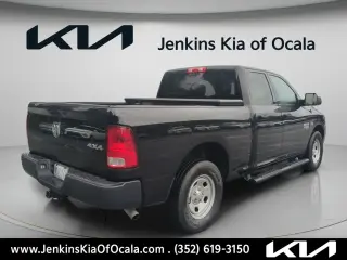 Ram 1500 Classic 2022 4x4 Tradesman 4dr Quad Cab 6.3 ft. SB Pickup