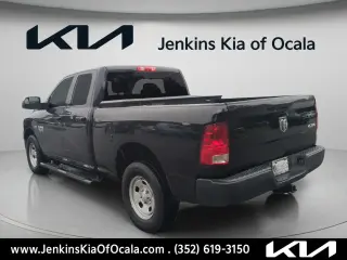 Ram 1500 Classic 2022 4x4 Tradesman 4dr Quad Cab 6.3 ft. SB Pickup