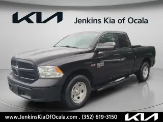 Ram 1500 Classic 2022 4x4 Tradesman 4dr Quad Cab 6.3 ft. SB Pickup