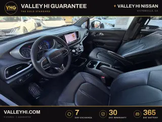 Chrysler Pacifica 2025 Select 4dr Mini-Van
