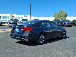 Nissan Altima 2025 2.5 SV 4dr Sedán