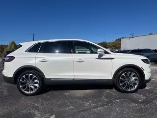 Lincoln Nautilus 2023 AWD Reserve 4dr SUV