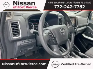 Nissan Frontier 2022 4x4 SV 4dr Crew Cab 5 ft. SB