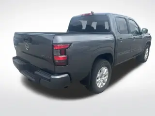 Nissan Frontier 2022 4x4 SV 4dr Crew Cab 5 ft. SB