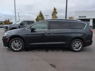 Chrysler Pacifica 2021 AWD Touring L 4dr Minifurgón