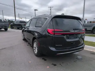 Chrysler Pacifica 2021 AWD Touring L 4dr Minifurgón