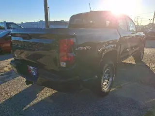 Chevrolet Colorado 2023 4x4 Work Truck 4dr Crew Cab 5 ft. SB