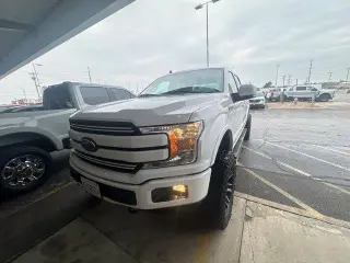 Ford F-150 2020 4x4 Lariat 4dr SuperCrew con plataforma 5.5 ft. SB