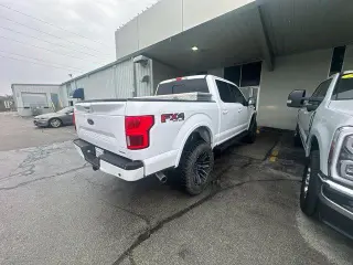 Ford F-150 2020 4x4 Lariat 4dr SuperCrew con plataforma 5.5 ft. SB