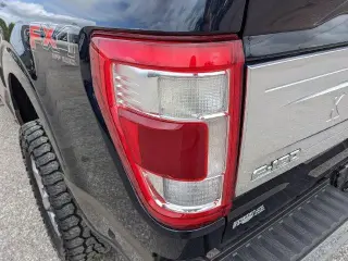 Ford F-150 2022 4x4 King Ranch 4dr SuperCrew 5.5 ft. SB