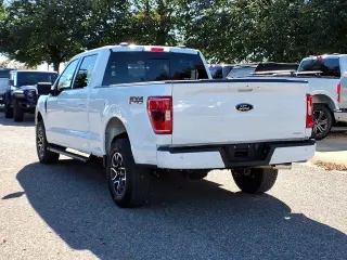 Ford F-150 2023 4x4 XLT 4dr SuperCrew con cabina de 5.5 ft. SB