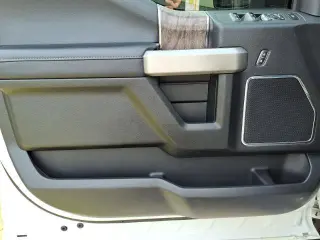 Ford F-350 Super Duty 2019 4x4 Lariat 4 puertas Cabina tripulación 6.8 ft. doble rueda simple Camión de carga