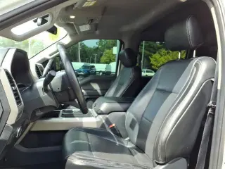 Ford F-350 Super Duty 2019 4x4 Lariat 4 puertas Cabina tripulación 6.8 ft. doble rueda simple Camión de carga