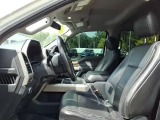 Ford F-350 Super Duty 2019 4x4 Lariat 4 puertas Cabina tripulación 6.8 ft. doble rueda simple Camión de carga