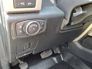 Ford F-350 Super Duty 2019 4x4 Lariat 4 puertas Cabina tripulación 6.8 ft. doble rueda simple Camión de carga