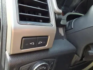 Ford F-350 Super Duty 2019 4x4 Lariat 4 puertas Cabina tripulación 6.8 ft. doble rueda simple Camión de carga