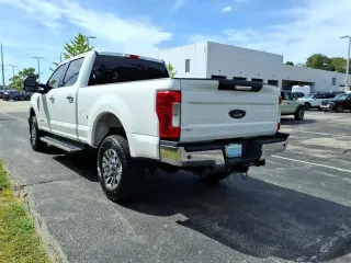 Ford F-350 Super Duty 2019 4x4 Lariat 4 puertas Cabina tripulación 6.8 ft. doble rueda simple Camión de carga