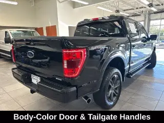 Ford F-150 2023 4x4 XLT 4dr SuperCrew con cabina de 5.5 m.