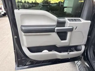 Ford F-150 2017 4x4 XLT 4dr SuperCrew 5.5 ft. SB