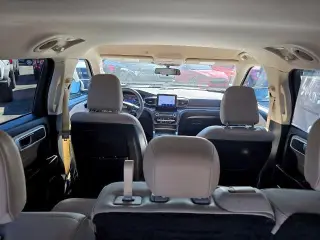 Ford Explorer 2020 con tracción en las cuatro ruedas XLT de cuatro puertas SUV
