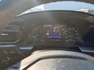 Ford Explorer 2020 con tracción en las cuatro ruedas XLT de cuatro puertas SUV