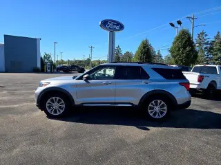 Ford Explorer 2020 con tracción en las cuatro ruedas XLT de cuatro puertas SUV