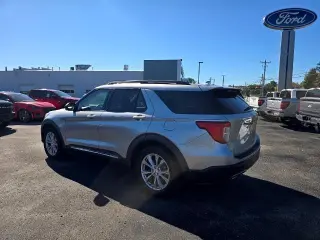 Ford Explorer 2020 con tracción en las cuatro ruedas XLT de cuatro puertas SUV