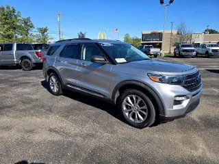 Ford Explorer 2020 con tracción en las cuatro ruedas XLT de cuatro puertas SUV