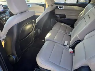 Ford Explorer 2020 con tracción en las cuatro ruedas XLT de cuatro puertas SUV