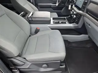 Ford F-150 2024 4x2 XLT 4dr SuperCrew con cabina de 5.5 metros SB