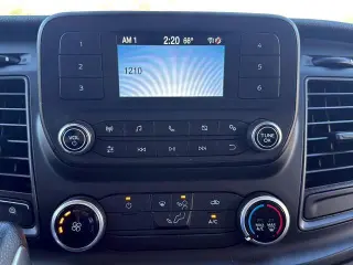 Ford Transit 2023 250 3dr SWB Techo Medio Furgón de Carga