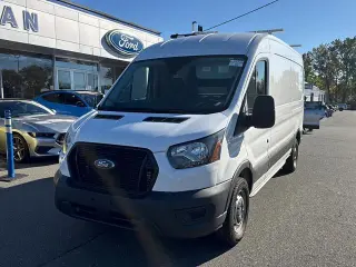 Ford Transit 2023 250 3dr SWB Techo Medio Furgón de Carga