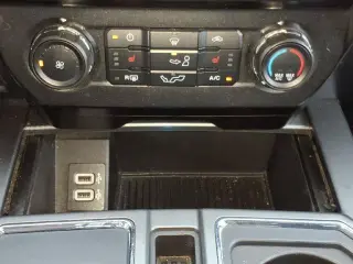 Ford F-150 2017 4x4 XLT 4dr SuperCrew 5.5 ft. SB