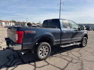 Ford F-250 Super Duty 2017 4x4 Lariat Cabina Triples 4 puertas 6.8 pies SB Camioneta