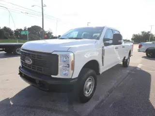 Ford F-350 Super Duty 2024 4x4 XL 4dr Crew Cab 8 ft. LB SRW Pickup