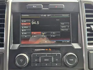 Ford F-150 2015 4x4 XLT 4dr SuperCrew con cabina de 5.5 metros de longitud