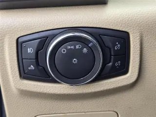 Ford F-150 2015 4x4 XLT 4dr SuperCrew con cabina de 5.5 metros de longitud