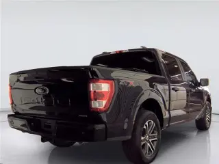Ford F-150 2022 4x2 XL 4dr SuperCrew 5.5 ft. SB