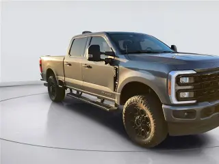 Ford F-250 Super Duty 2023 4x4 XLT 4dr Crew Cab 6.8 ft. SB Pickup