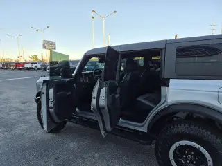 Ford Bronco 2023 4x4 Base Advanced 4dr SUV