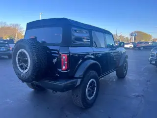 Ford Bronco 2023 4x4 Base Advanced 4dr SUV