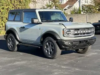 Ford Bronco 2023 4x4 Big Bend SUV de 2 puertas