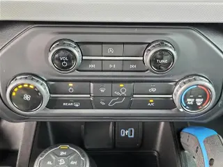 Ford Bronco 2022 4x4 Black Diamond 2dr SUV